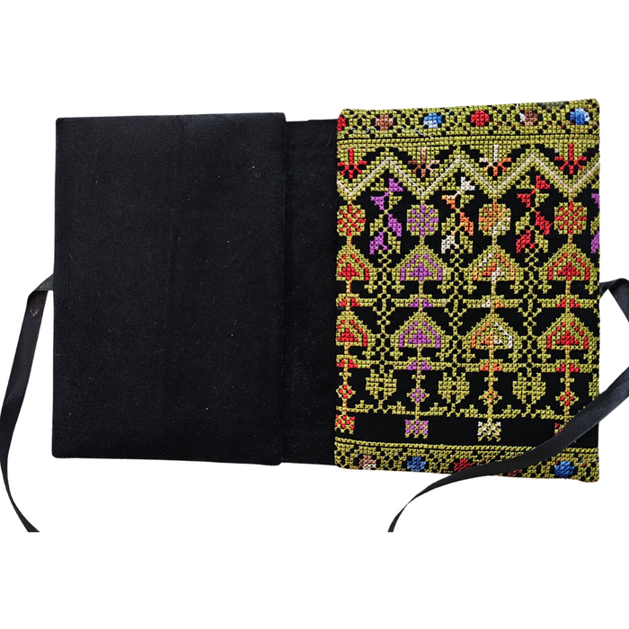 Palestinian Embroidered Quran Cover – Green Tatreez Design